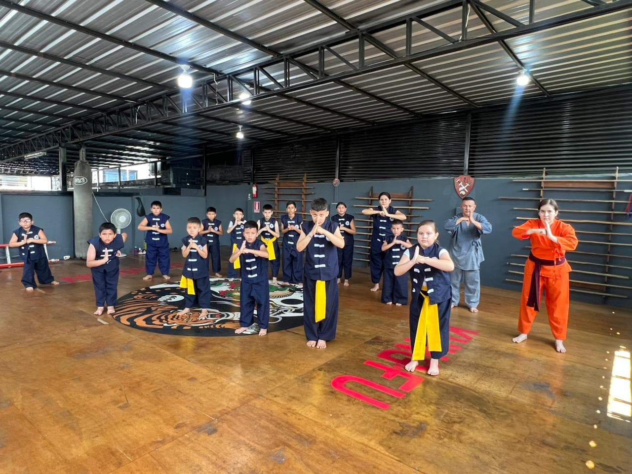 Clase Junior de Colon Gym